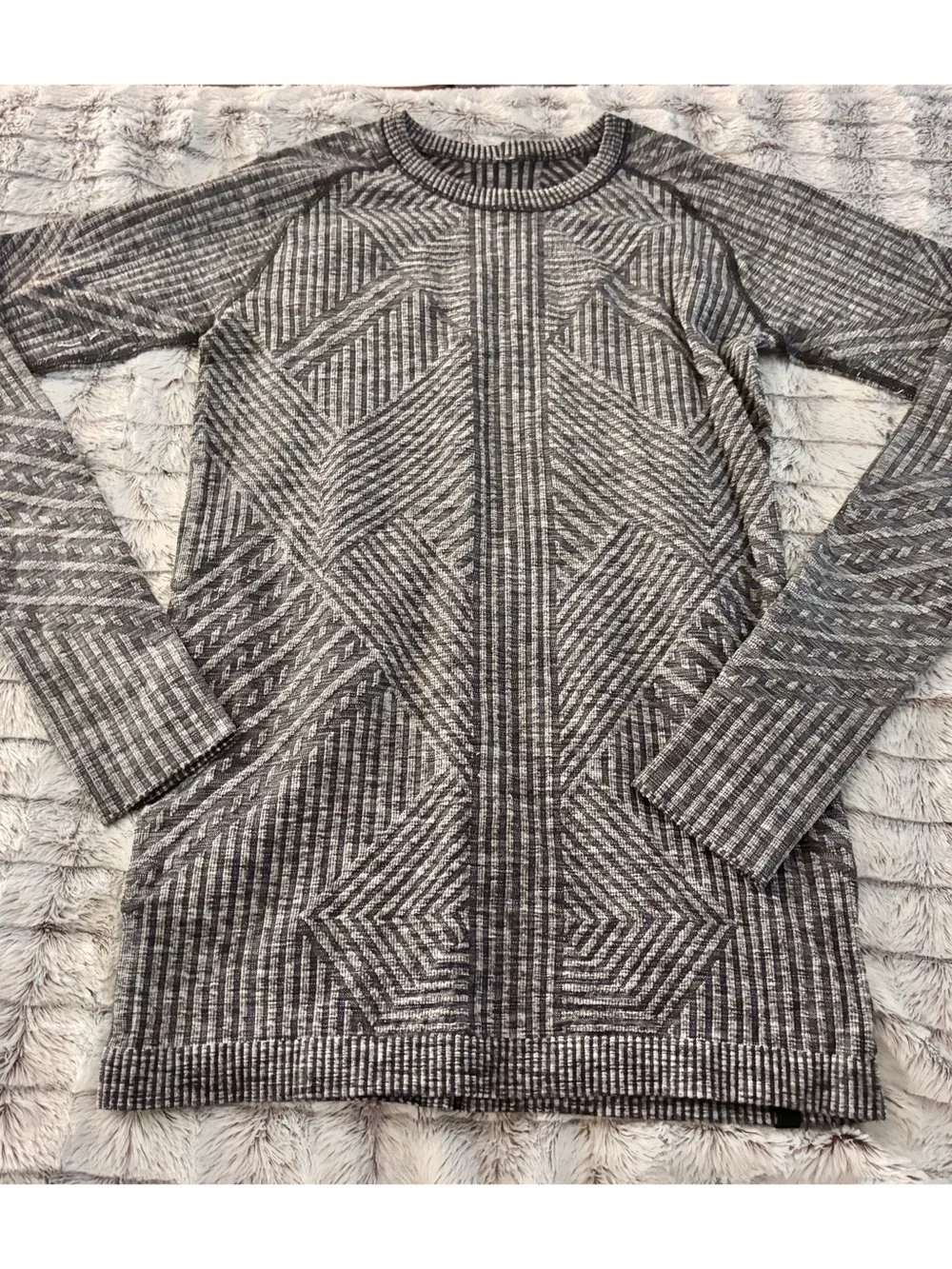 Lululemon Rest Less Pullover - Picture 4 of 5